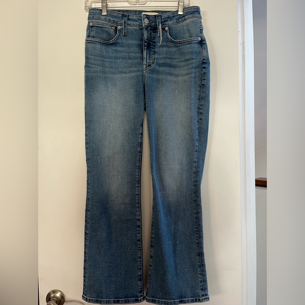 Brand NEW Madewell Curvy kick out cropped jeans in light wash